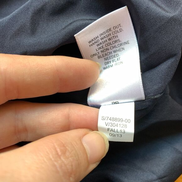 Banana Republic Factory Navy Pinstriped Skirt Size 12 - Picture 4 of 5